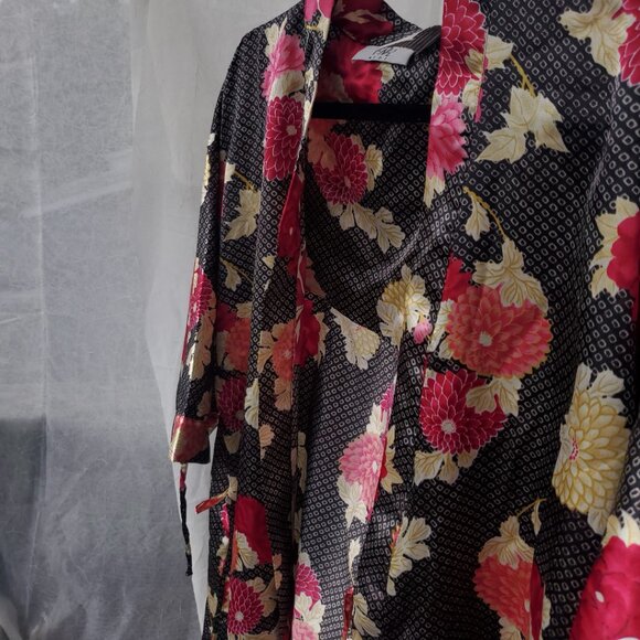 Floral Kimono Cover - Picture 6 of 10